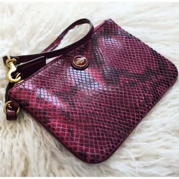 ✨COACH Embossed Exotic Snake Python Wristlet Wallet Raspberry Pink - Picture 5 of 6